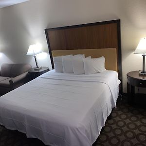 Econo Lodge Inn And Suites Lafayette Exterior photo