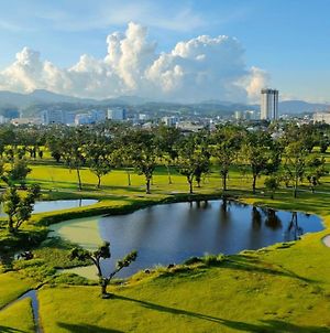 Dreamy 2Br Condo, With A Golf Course View Cebu Exterior photo