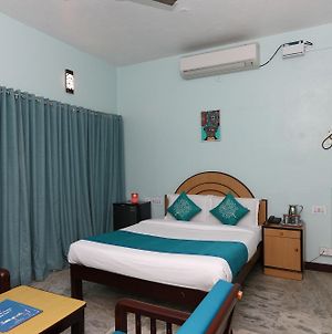 Oyo 7829 Shanti Inn Pondicherry Exterior photo