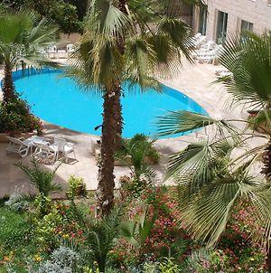 Petra Palace Hotel Wadi Musa Exterior photo