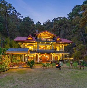 Stayvista At Floradale 5Br W Scenic View And Modern Decor Kasauli Exterior photo