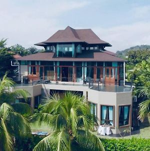 Grand Serene Lakeside Bali Style Villa Cyberjaya Exterior photo
