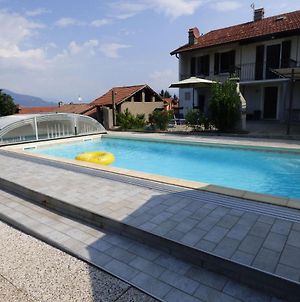 Attractive Holiday Home In Castellveccana With Private Pool Porto Valtravaglia Exterior photo