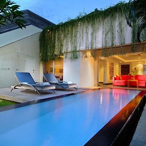 Bali Island Villa & Spa Seminyak (Bali) Exterior photo