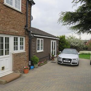 Smart And Welcoming 1 Bedroom Annex, With On-Site Parking Ross-on-Wye Exterior photo