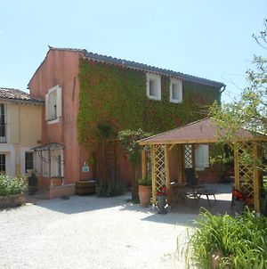 Les Passiflores Bed & Breakfast Roussillon  Exterior photo