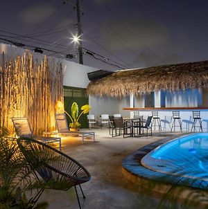 Hotel Carey Cancun Exterior photo