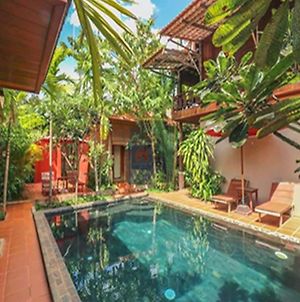 Traditional Private Pool Villa By La San Phumi Thnal Exterior photo