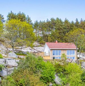 Awesome Home In Farsund With 4 Bedrooms And Wifi Exterior photo