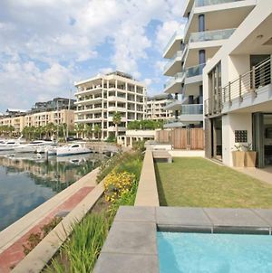 Outstanding V&A Marina Waterfront Apartment Cape Town Exterior photo