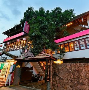 Oyo 16778 House Of Yesudas Hotel Fort Kochi Exterior photo