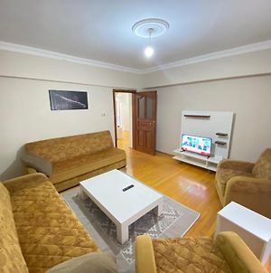 2 Bedrooms Central Area Located Appartment 2 Floor Istanbul Exterior photo