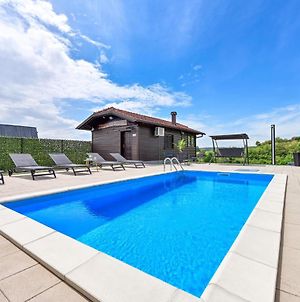 Beautiful Home In Jalsje With Private Swimming Pool, Heated Swimming Pool And Jacuzzi Martinisce Exterior photo