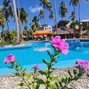 Hotel Cortecito Inn Punta Cana Exterior photo