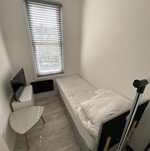 Small Single Room Walking Distance To Hove Station Exterior photo