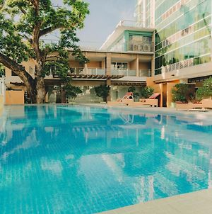 Ayala Mall 10Mins Walk Cebu City Apartment & Pool Exterior photo