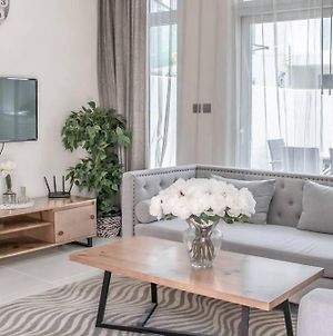 Luxurious Villa 3 Bedrooms In Brand New Community Dubai Exterior photo