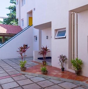 A Comfortable Duplex Row House In Nerul, North Goa Apartment Nerul  Exterior photo