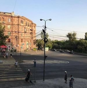 Monument House Apartment Yerevan Exterior photo
