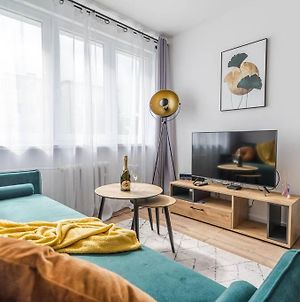 Uroczy Apartament 2 Pokoje - 10 Min Do Morza! Apartment Gdansk Exterior photo