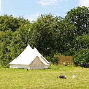 Glamping In The Kent Weald Nr Tenterden Spacious Quite Site Up To 6 Equipped Tents, Each Group Has Their Own Facilities Tranquil And Beautiful Rural Location Yet Just An Hour To London Exterior photo