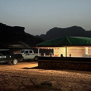 Bedouin Experience Camp Hotel Wadi Rum Exterior photo