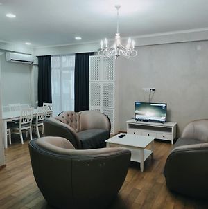 City Luxury Apartment Ll Tbilisi Exterior photo