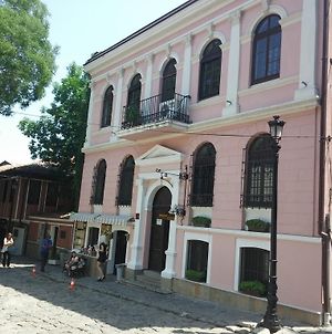 Tv And Wifi, B&B Guest House In Plovdiv Centre Exterior photo