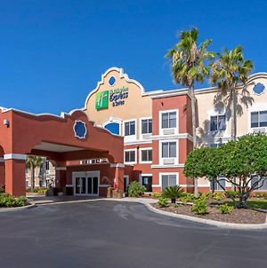 Holiday Inn Express Hotel & Suites - The Villages, An Ihg Hotel Exterior photo
