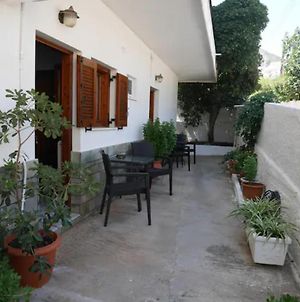 Chrysoula'S Welcoming Triple Room With Yard Monemvasia Exterior photo