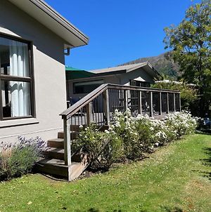 Family Home On Inverness Arrowtown Exterior photo