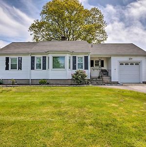 Cozy Middletown Home Near Beaches And Newport! Exterior photo
