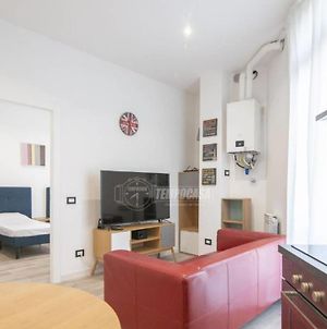 Thetechflat-4People-2Bedrooms-24Hours Self Check In - Redmetro Sesto Marelli Duomo Fiera - For Professionals And Remote Workers 32Inch Monitor And Desks Optimized For Laptop - No City Tax Required - Great Wifi - Dishwasher, Washing Machine And Microw Sesto San Giovanni Exterior photo