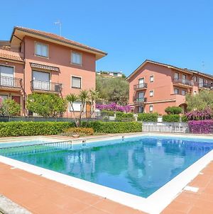 Awesome Apartment In San Bartolomeo Al Mare With Outdoor Swimming Pool And 1 Bedrooms Exterior photo