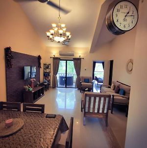 Classy 2Bhk Apt With Pool, 300Mts From Colva Beach Apartment Exterior photo
