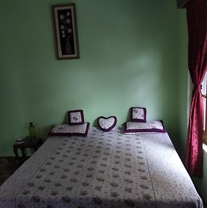 Guest House Srinagar  Exterior photo