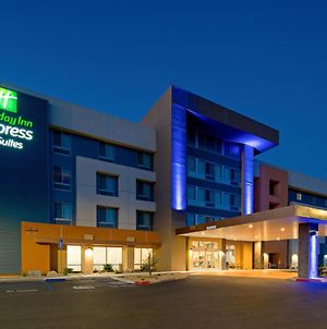 Holiday Inn Express & Suites - Palm Desert - Millennium, An Ihg Hotel Exterior photo