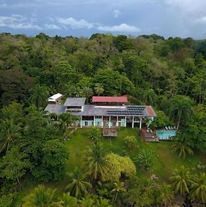 Bird Island Bungalows Hotel Bocas del Toro Exterior photo
