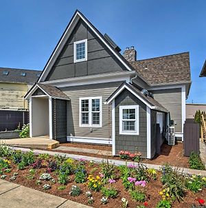 Renovated North Bend Cottage Near Eateries! Exterior photo
