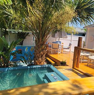 Cheerful 2 Bed 2 Bath House With Hot Tub! Villa Daytona Beach Exterior photo