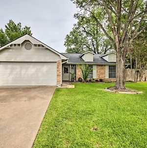 Cozy Irving Home With Fully Fenced Backyard! Exterior photo