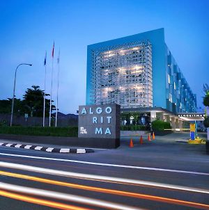 Algoritma Hotel Palembang Exterior photo