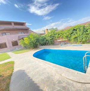 Luxury Villa With A Pool Yerevan Exterior photo
