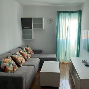 Apartment Near Beach Bistrica Sutivan Exterior photo