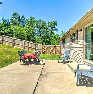 Sunny Wisconsin Dells Apartment With Deck And Fire Pit Exterior photo