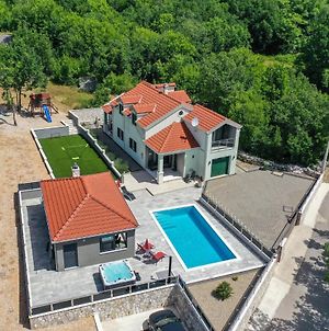 Stunning Home In Zagvozd With Wifi, Outdoor Swimming Pool And Heated Swimming Pool Exterior photo