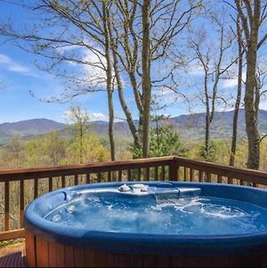 Mountain Hideaway With Sunrises At 4000 Feet - Hot Tub And Deck!! Villa Waynesville Exterior photo