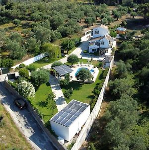 Captivating 5-Bed Private Villa In Corfu Gastouri  Exterior photo