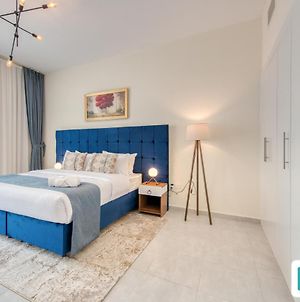 Elegance One Bedroom Apartment Dubai Exterior photo