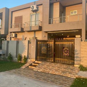 Grey Orchard - A Family Place Apartment Lahore Exterior photo